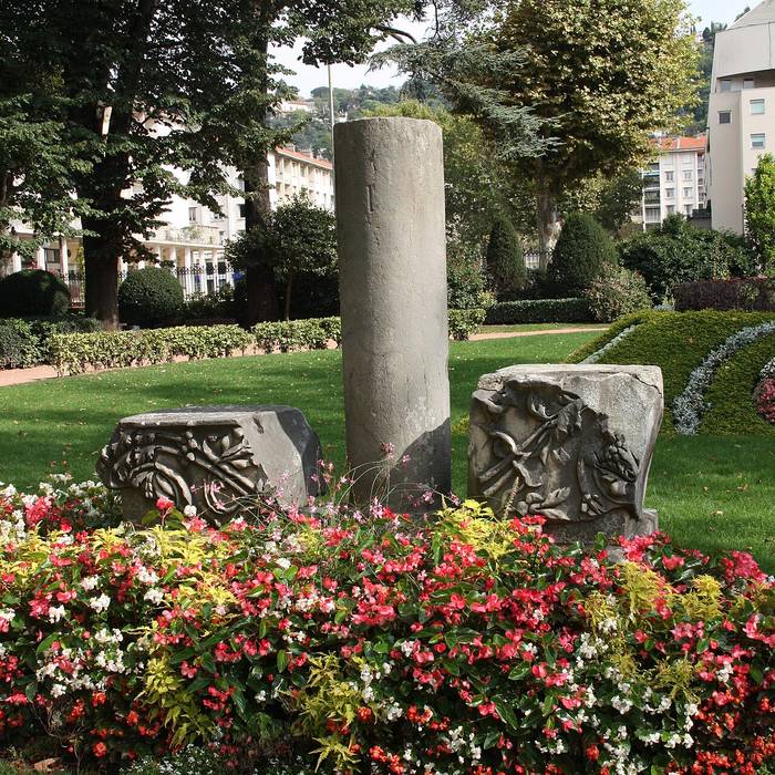 Photo de Borne milliaire du château dEstoublon